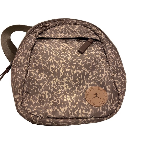 Danskin Puffer Soft Nylon Speckled Print Crossbody Zipper Backpack Tan and Cream - Picture 1 of 6